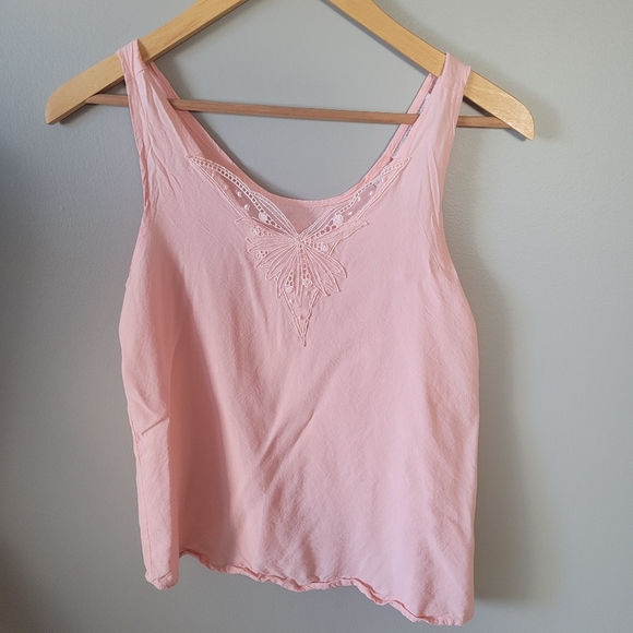 Vintage 80s pink tank with lace applique neckline detail - Picture 6 of 8